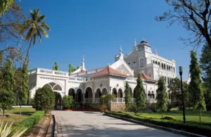 Reliable Outstation Cab Service in Pune | Get Your Taxi's Contact Number Here Astha Travels Line