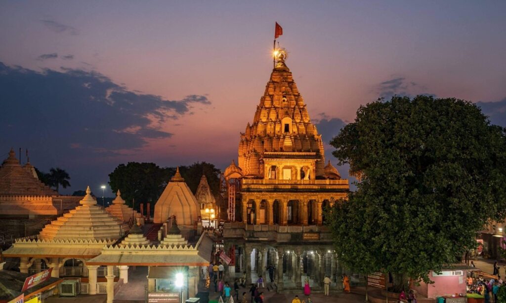 What is the cost of car rental from Mumbai to Ujjain - Astha Travels Line